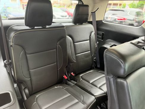 Used 2017 GMC Acadia Denali w/ Technology Package AWD/4WD image 38