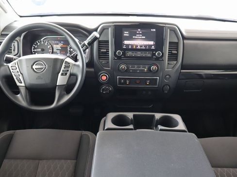 Used 2023 Nissan Titan SV image 17