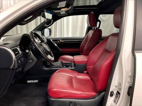 Used 2023 Lexus GX 460 Luxury w/ Sport Design Package AWD/4WD image 8