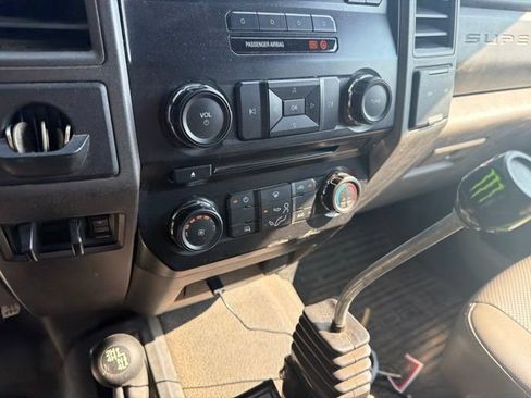 Used 2018 Ford F550 4x4 SuperCab Super Duty image 26