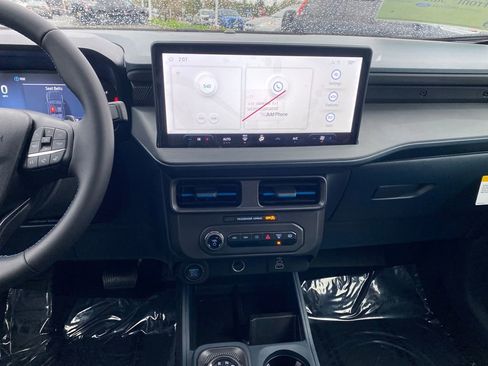 New 2026 Ford Maverick Lobo image 22