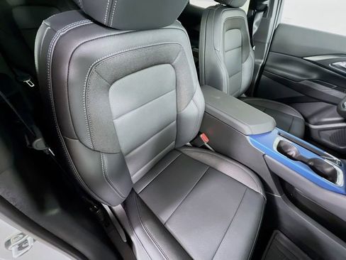 New 2026 Chevrolet Equinox EV LT image 28