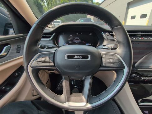 Certified 2022 Jeep Grand Cherokee L Limited image 20