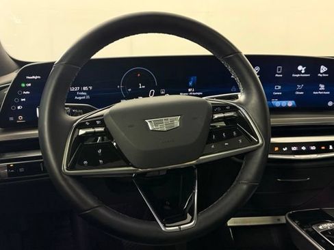 Used 2024 Cadillac Lyriq Luxury AWD/4WD image 22