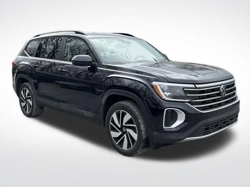 Used 2024 Volkswagen Atlas SE image 9