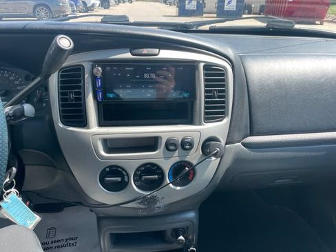 Used 2003 MAZDA Tribute LX AWD/4WD image 12