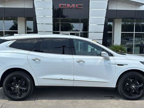 Certified 2024 Buick Enclave Essence w/ Sport Touring Edition AWD/4WD image 8