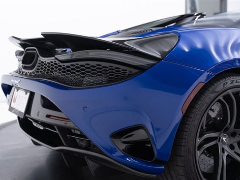 Used 2024 McLaren 750S Spider RWD image 29