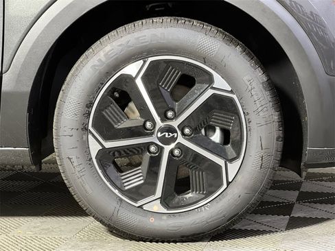 New 2026 Kia Niro EX image 10