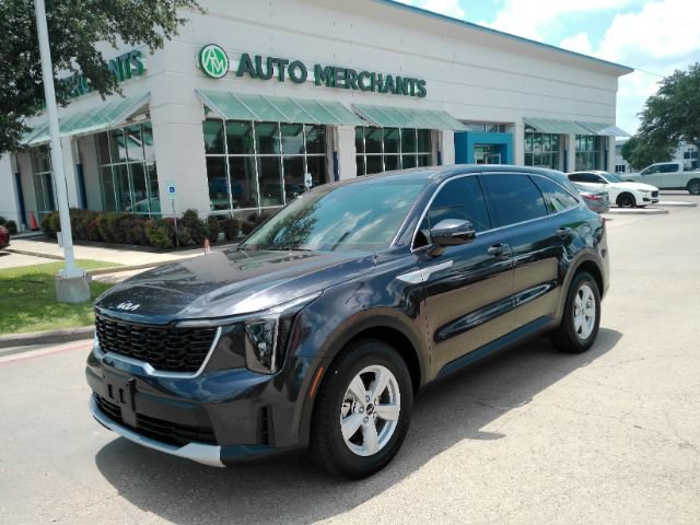 Used 2025 Kia Sorento LX FWD image 1