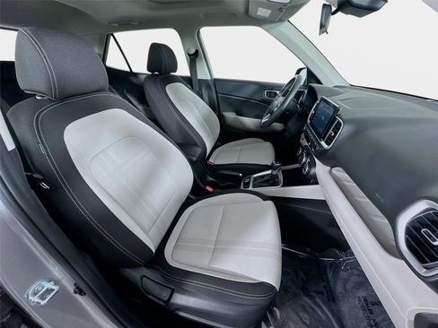Certified 2025 Hyundai Venue SEL FWD image 26