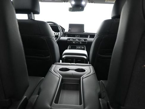 Used 2025 Honda Pilot EX-L image 18
