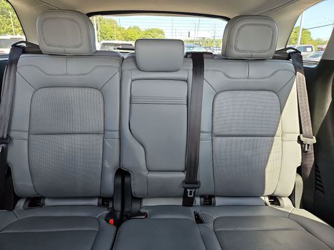 Used 2022 Lincoln Corsair AWD w/ Premium Package image 14