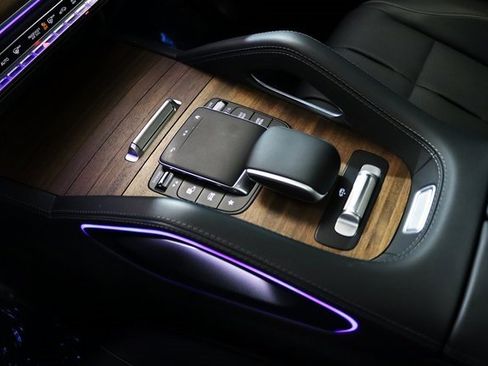 Used 2024 Mercedes-Benz GLS 580 4MATIC image 30