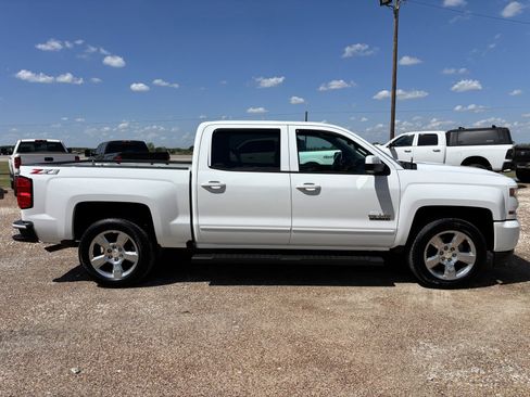 Used 2018 Chevrolet Silverado 1500 LT w/ Texas Edition image 6
