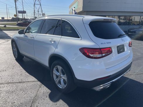 Used 2018 Mercedes-Benz GLC 300 GLC 300 SUV RWD image 3