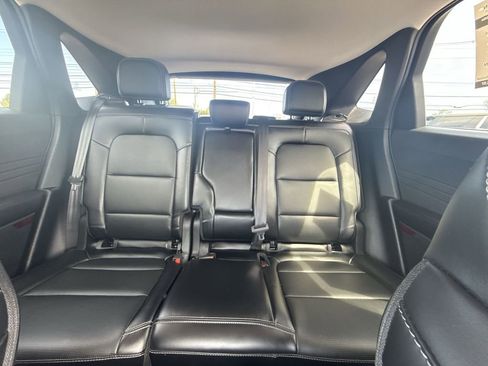 Used 2025 Ford Escape Platinum AWD/4WD image 21