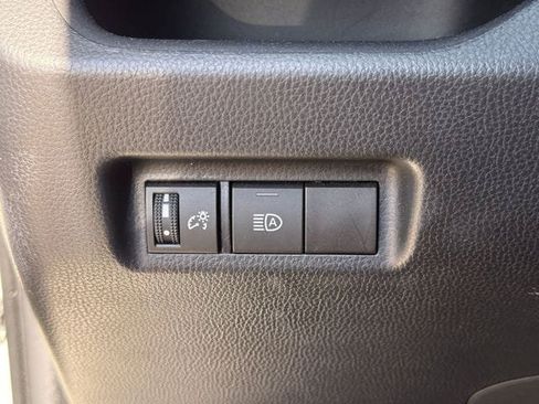 Used 2025 Toyota RAV4 XLE FWD image 24