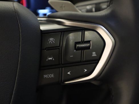 Used 2024 Lexus GX 550 image 32