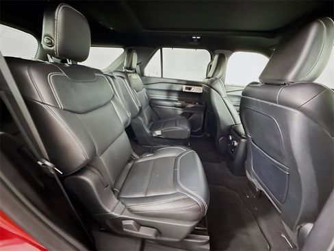 Used 2020 Ford Explorer ST w/ ST Street Pack image 23