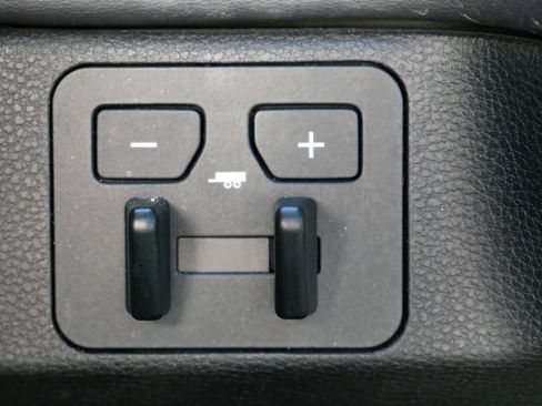 Used 2023 Toyota Sequoia 4WD image 46