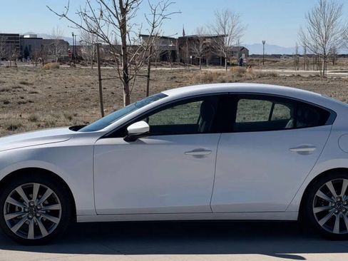 Used 2023 MAZDA MAZDA3 s image 4