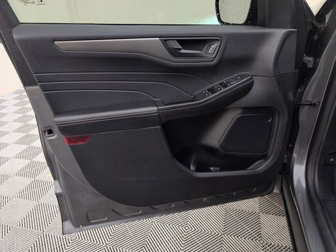 Used 2025 Ford Escape Active image 32