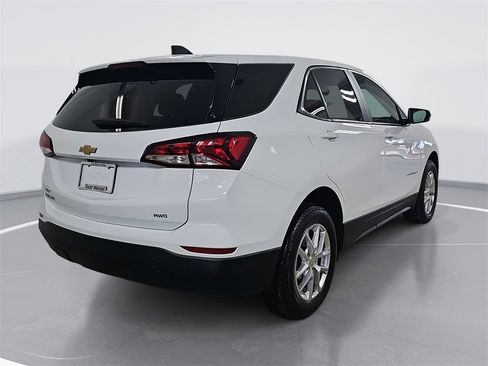 Certified 2024 Chevrolet Equinox LS w/ LS Convenience Package image 3