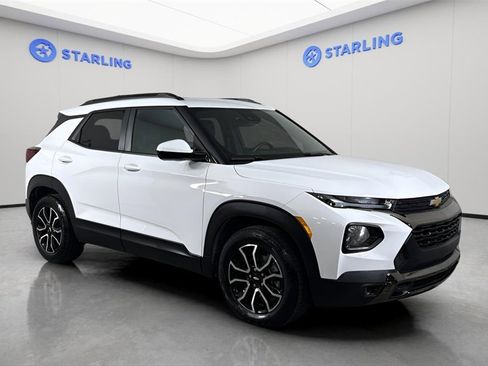 Used 2023 Chevrolet TrailBlazer ACTIV w/ Sun and Liftgate Package image 13