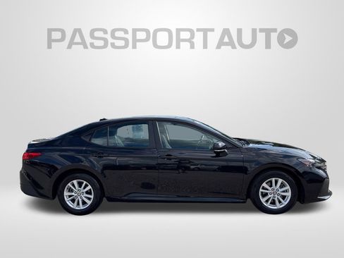 Used 2025 Toyota Camry LE FWD image 9