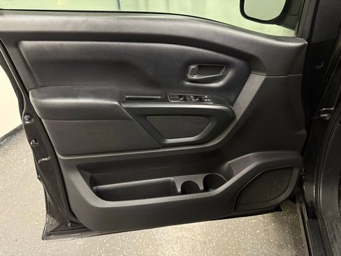 Used 2018 Nissan Titan S w/ S Utility Package image 9