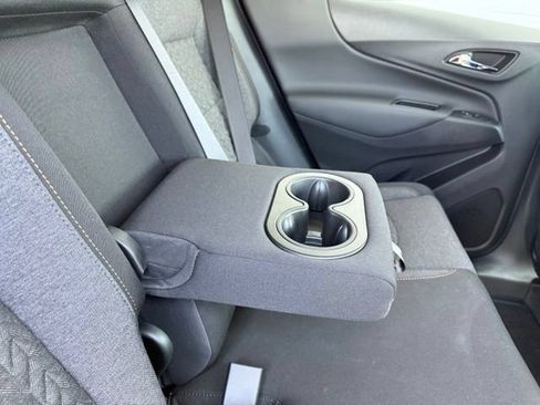 Certified 2024 Chevrolet Equinox LT FWD image 11