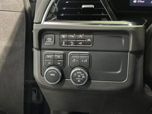Used 2025 Chevrolet Suburban Z71 AWD/4WD image 25