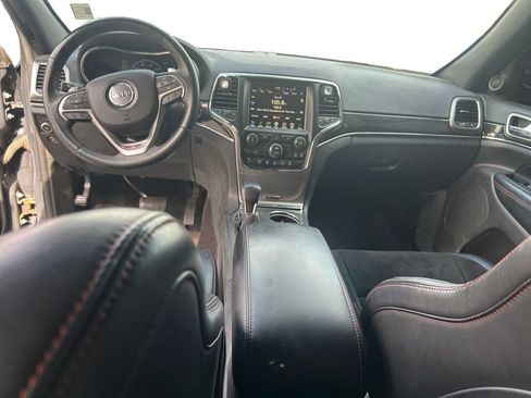 Used 2017 Jeep Grand Cherokee Trailhawk AWD/4WD image 11