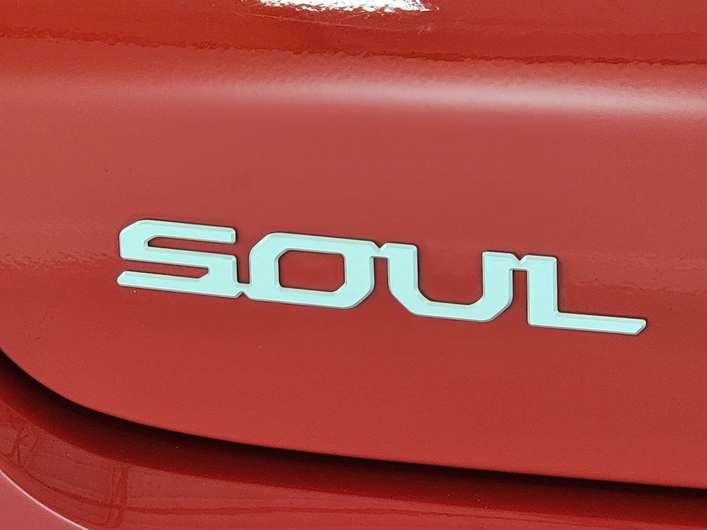 Used 2023 Kia Soul LX FWD image 9