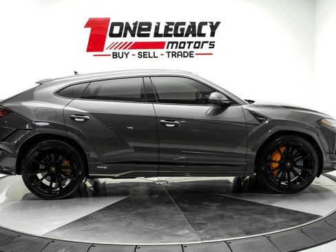 Used 2024 Lamborghini Urus S AWD/4WD image 5