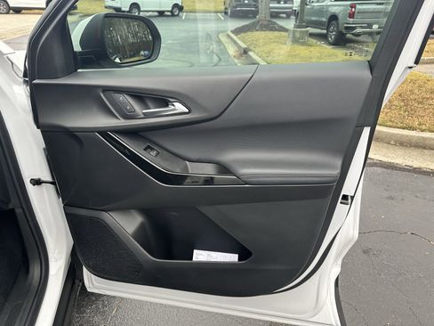 New 2026 Chevrolet Equinox LT image 15