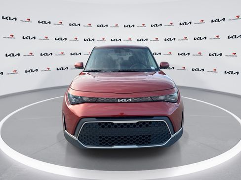 Certified 2023 Kia Soul LX w/ LX Technology Package FWD image 3