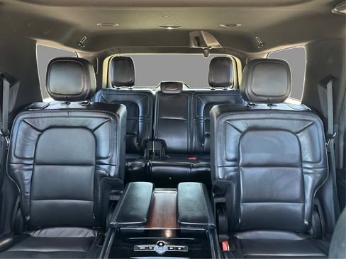 Used 2019 Lincoln Navigator Reserve AWD/4WD image 34