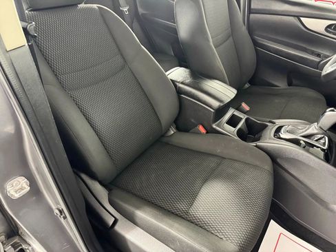 Used 2019 Nissan Rogue Sport S w/ Appearance Package image 30