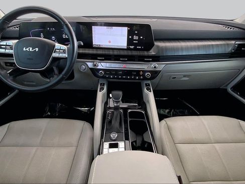 Used 2023 Kia Telluride EX w/ EX Captain's Chair Package FWD image 16