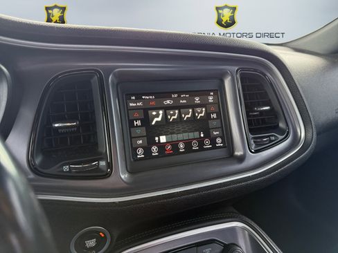 Used 2020 Dodge Challenger SXT RWD image 14