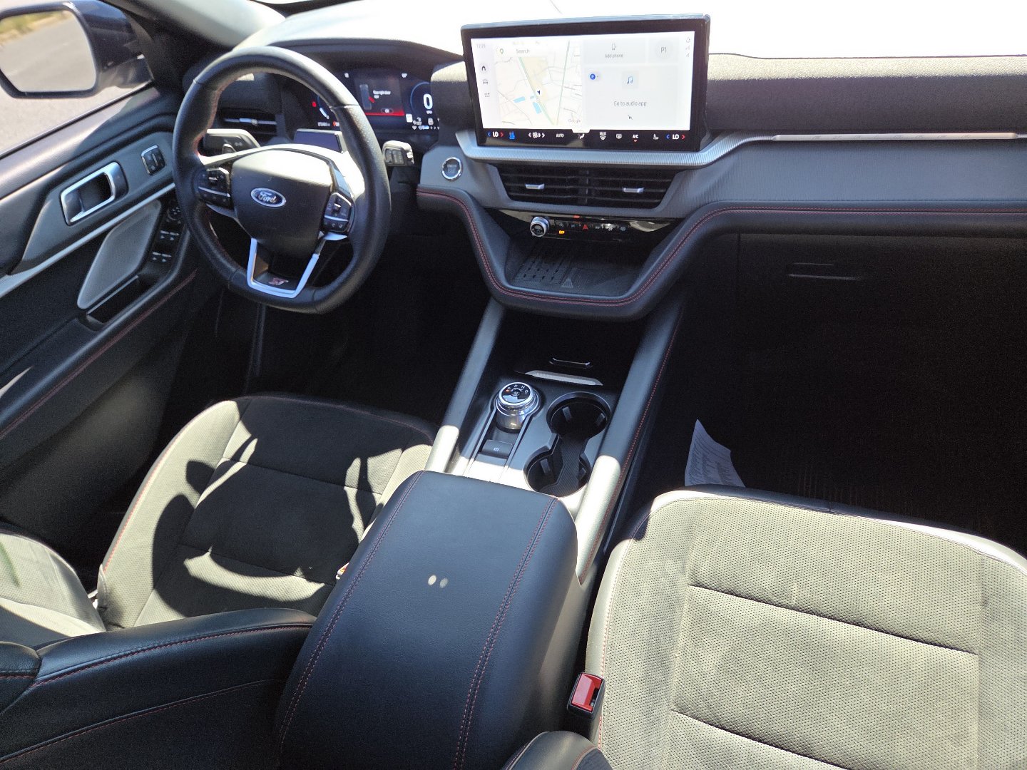 Used 2025 Ford Explorer ST w/ Sun And Sound Package RWD image 28