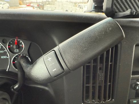 Used 2021 Chevrolet Express 2500 w/ Driver Convenience Package image 29