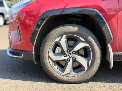 Used 2024 Toyota RAV4 SE w/ Weather & Moonroof Package AWD/4WD image 9