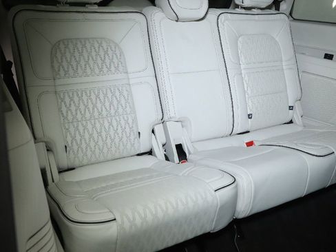 Used 2024 Lincoln Navigator Black Label AWD/4WD image 33