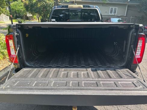 Used 2018 Chevrolet Colorado LT w/ LT Convenience Package AWD/4WD image 30