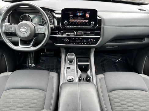 Used 2025 Nissan Pathfinder SV AWD/4WD image 15