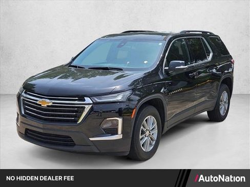 Used 2023 Chevrolet Traverse LT FWD image 1