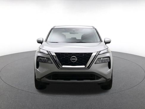 Used 2025 Nissan Rogue SV FWD image 2